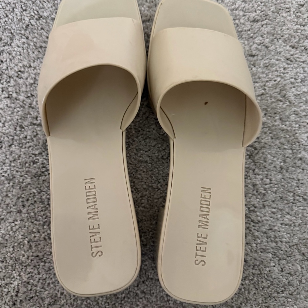 Steve Madden Cream Single-Band Slide Mules